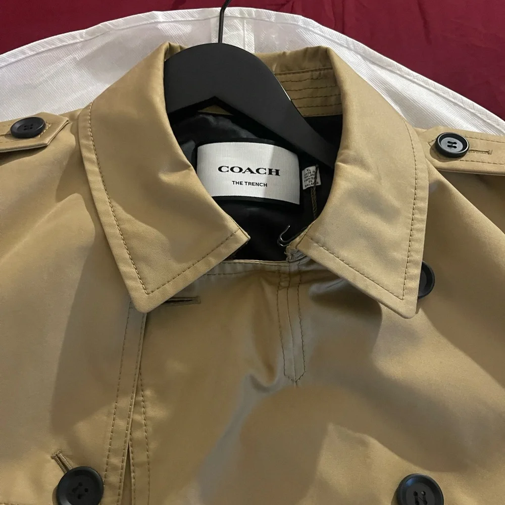 I am listing a men’s Coach trench coat size large - Picture 6 of 10